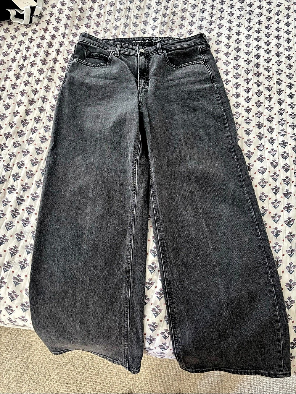 Old Navy Extra High-Waisted Sky-Hi Wide-Leg Jeans Black 12